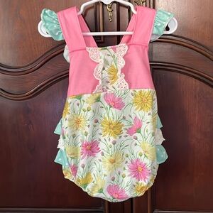 Girls STELLA BEAN Bubble Romper Size 9-12M